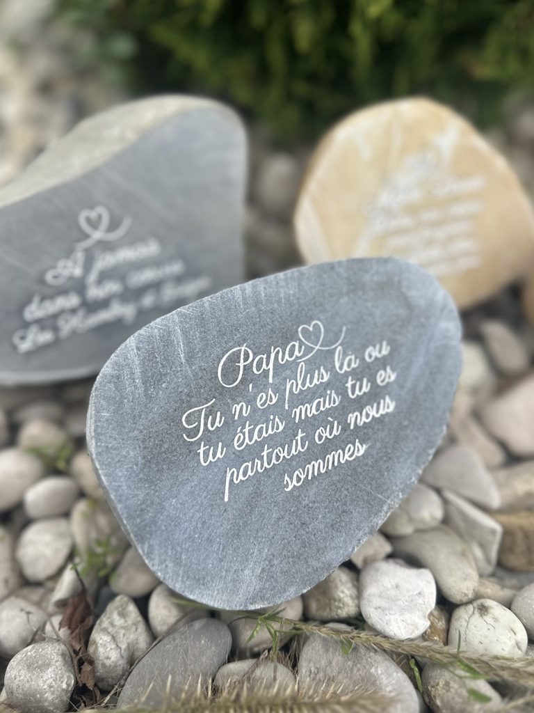 plaque funéraire pour enfant fleur funéraire